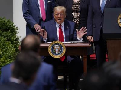  Tramp slavi: I Džordž Flojd, ako nas gleda odozgo, bio bi srećan i ponosan 