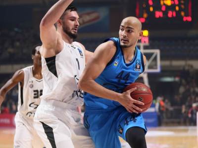  Stefan-Peno-se-vratio-na-teren-Alba-povreda-koljeno 