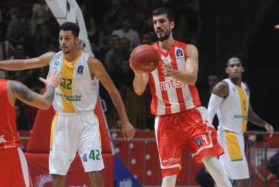  Kešelj i Dozet u upravi Zvezde, svi zajedno u "borbi protiv dezinformacija" 