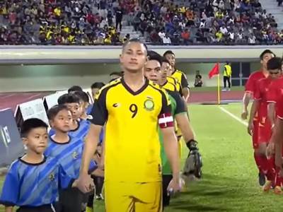  Najbogatiji fudbaler na svetu ostao bez kluba: Ima 20 milijardi, ali nema gde da igra! 