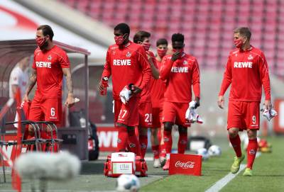  Bilo je pitanje vremena: Rezervni igrači više ne moraju da nose maske Bundesliga i DFB Pokal 