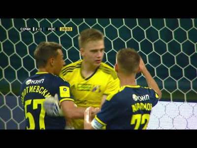  Primio je 10 golova ali je pobednik, rekorder, jer ima samo 17 godina VIDEO 