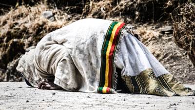  Čudo u etiopiji: Monah star 114 godina pobijedio koronu 