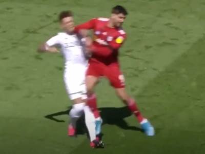  Aleksandar-Mitrovic-lakat-u-glavu-Lids-Fulam-3-0-Cempionsip-Mitrovic-suspenzija-tri-utakmice 