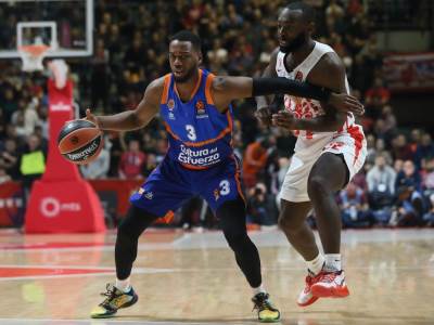  Dzordan-Lojd-promasio-trojku-za-pobedu-Valensija-Baskonija-pred-transfer-u-Crvena-zvezda 
