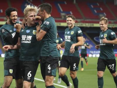  Premijer liga 32. kolo  Kristal Palas - Barnli 0:1  