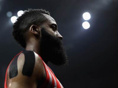  Dzejms-Harden-maska-rasizam-policija-NBA-Orlando 