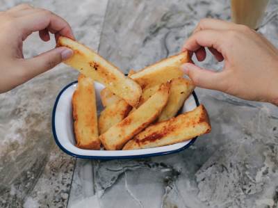  Doručak spreman pola sata: Slani štapići sa lukom, bez kvasca 