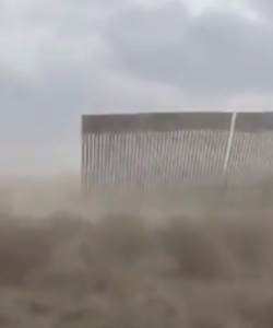  Pogledajte kako "Hana" ruši tek podignuti zid između SAD i Meksika (VIDEO) 