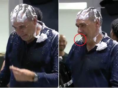  Mauricio Sari Juventus proslava titule cigareta 