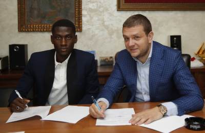  Maki Banjak potpisao za FK Partizan na tri godine 