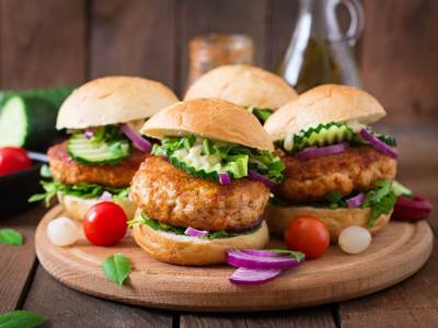  Sočan i začinjen - ljetni pileći burger! 