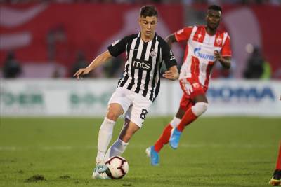  FK-Partizan-Savo-Milosevic-Superliga-bonusi-dobijaju-nesto-sto-jos-nisu-zasluzili 