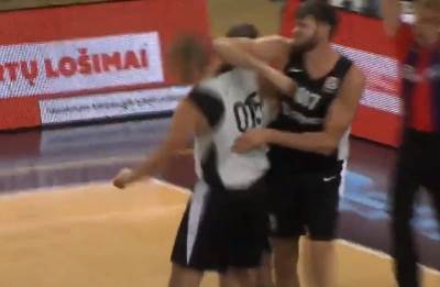 Haos na terenu: Poznati Litvanac laktom nokautirao rivala Darjuš Lavrinovič  