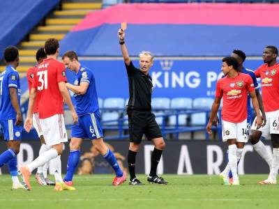  Novo pravilo: Ko se nakašlje protivniku u lice - crveni karton! 