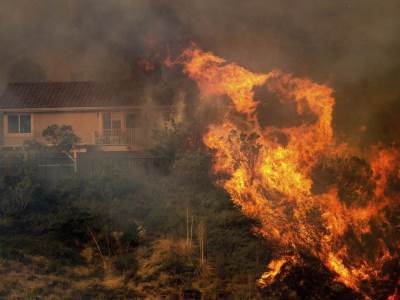  Vatrena stihija guta sve pred sobom: Nevjerovatan požar u Kaliforniji VIDEO 