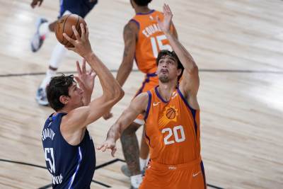  Boban-Marjanovic-18-poena-na-Dalas-Finiks-razbio-Darija-Sarica-VIDEO 