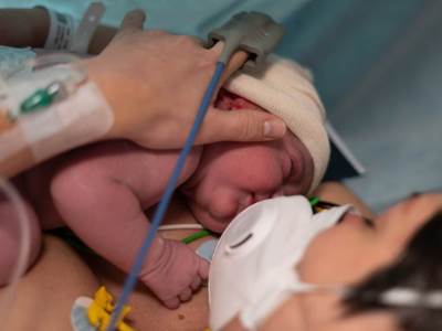 porodilja porođaj beba  