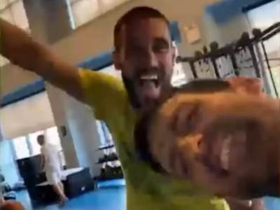 Novak-Djokovic-Damir-Dzumhur-teretana-igraju-Senidah-Misici-ti-si-tako-jak-VIDEO-Njujork-US-open 