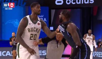  Milvoki-Orlando-NBA-tuca-plej-of-Dzejms-Enis-i-Marvin-Vilijams 