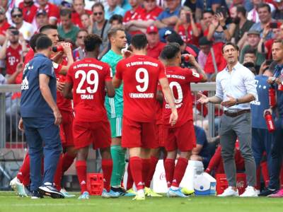  Niko Kovač pričao da su igrači Bajern Minhen  limitirani: automobil za 200 km/h bez vozača 