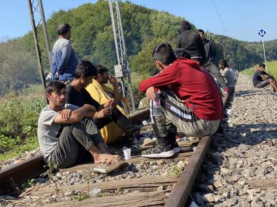  Međeđa kod Dubice: Pun autobus migranata pokušao preći u Hrvatsku 