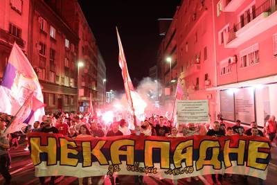  Beograd "gori" zbog Crne Gore: Hiljade ljudi u protestnoj šetnji (FOTO+VIDEO) 