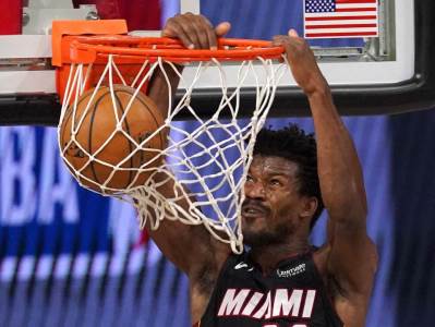  Batler i Dragić ne znaju da stanu: Žestok "čouk" MVP igrača lige, Janisa Adetokunba! 