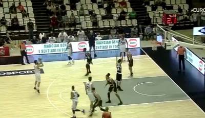  Miloš Teodosić odbrana okrenuo leđa 