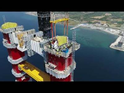  Graditeljsko čudo! Pogledajte kako izgleda izgradnja najdužeg visećeg mosta na svijetu! (VIDEO) 