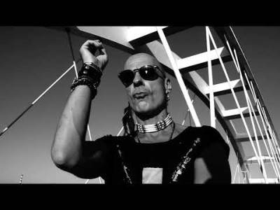  Hit dana: GIFT- Mon Amour 