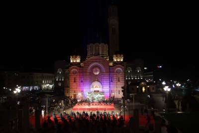  Srbija i Srpska svečanom akademijom u Banjaluci obilježile Dan srpskog jedinstva 