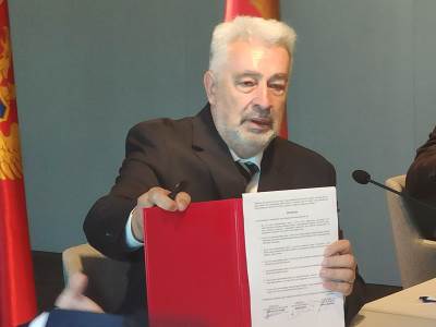  Krivokapić raspušta Nacionalno koordinaciono tijelo: Za borbu sa koronom u Crnoj Gori dva stručna tijela? 