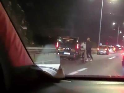  Uznemirujuć snimak sudara kod aerodroma "Nikola Tesla": Vozač i suvozač poginuli, ženi se bore za život 