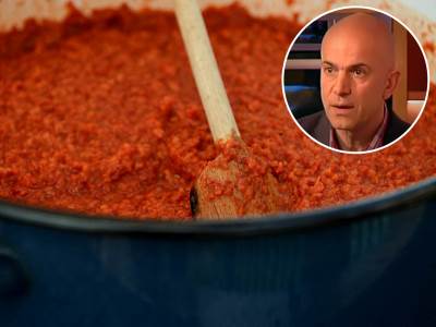  Ajvar bez pečenja i ljuštenja paprika - moguće je! Dr Filgud otkrio recept, saznajte u čemu je "fora" 