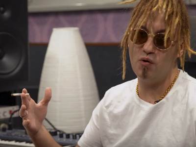  Naduvani Rasta vređao saradnike: Bejbisiterka dala otkaz zbog marihuane 