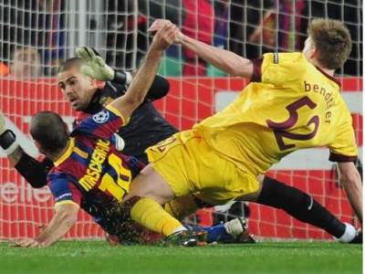  Niklas Bendtner prokockao 450.000 evra za 90 minuta 