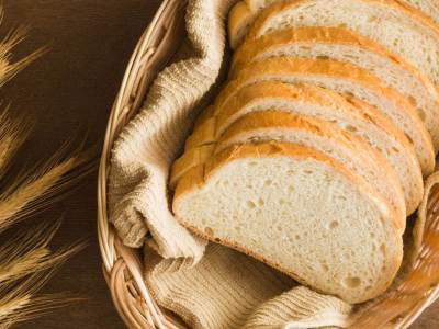  Jedete parče hljeba uz ručak? Nutricionisti objašnjavaju zašto je to opasno, naročito ako se inače zdravo hranite! 