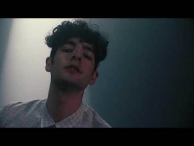  Hit dana: Harper Finn - Dance Away These Days 
