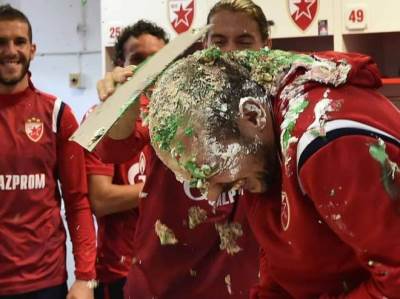  Milan Borjan proslavio rođendan 