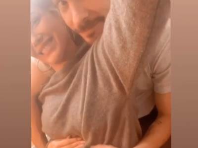  Poznata glumica iznenadila fanove: Pokazala trudnički stomak! Niko nije očekivao (VIDEO) 