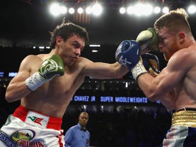  Bokseru oženjenom kartel-snajkom ukrali bogatstvo: Lopovi im iz kuće odneli nakit u vrednosti od 750 