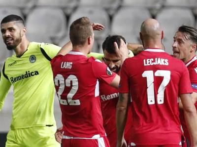  Liga Evrope Omonija - PSV - Gol sa pola terena 