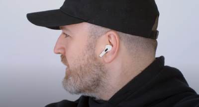  Apple priznao grešku: Daš više od 400 dolara za sluške i one krckaju i muljaju zvuk! (FOTO, VIDEO) 