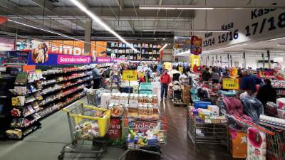  Radnici supermarketa objavili fotke: Ovo nas izluđuje, prestanite to da radite (FOTO) 