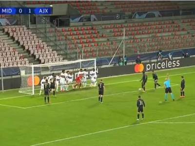  Nemojte da nervirate Dušana Tadića: Srbin je postigao gol kakav nikad niste vidjeli! (VIDEO) 