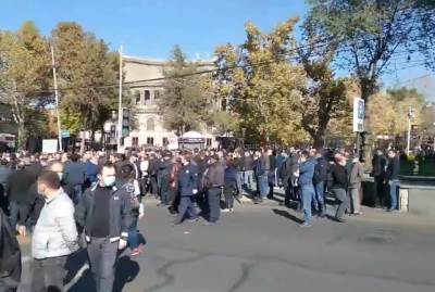  "Nikol - izdajnik!" Masovni protesti u Jerevanu, traže ostavku Pašinjana (VIDEO) 