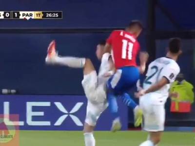  ezekijel-palasios-pukla-kicma-zuti-karton-argentina-paragvaj-1-1-video 