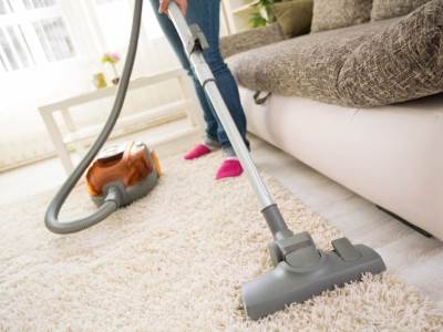  Ako i vi usisavate ovako, odmah prestanite: Pokvarićete motor usisivača, a kuća će vam ostati prljava uprkos trudu! 