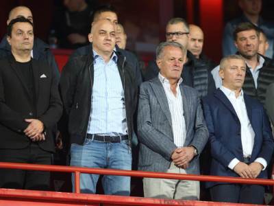  Kokeza nije kriv za neuspeh Srbije: Legendarni napadač podržao FSS, zamera samo otkaz Krstajiću! 